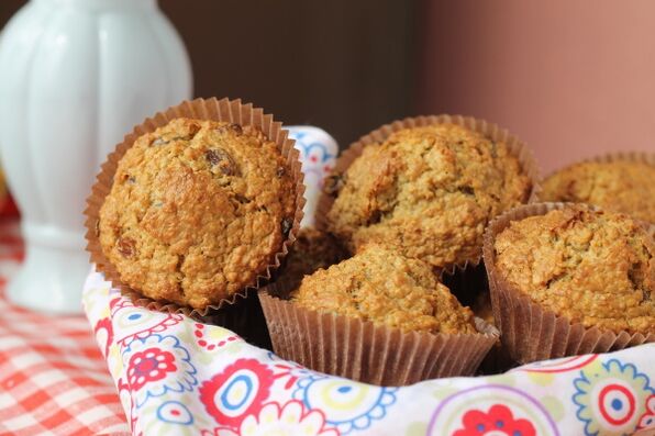 Muffins de avea con améndoas - unha sobremesa perfumada para aqueles que perden peso cunha dieta mediterránea